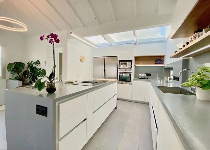 Sun Golf House